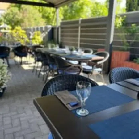 Отель Restaurant Harrier Hof